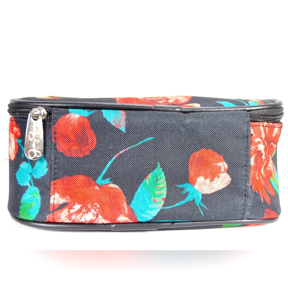 Jessica Simpson Travel Cosmetics Bag - Picture 4 of 11
